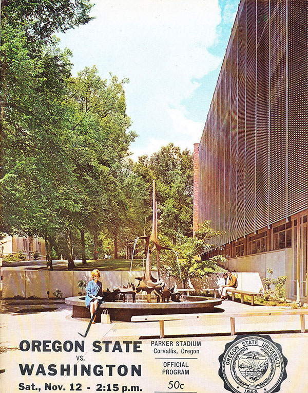 College Football Program: Oregon State Beavers vs. Washington Huskies (November 12, 1966)