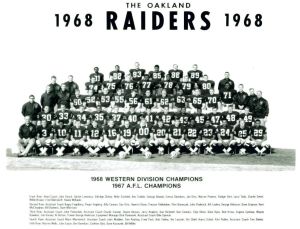 Afl-team-photo oakland-raiders 1968.jpg