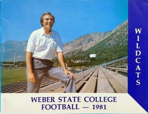 Ncaaf-media-guide 1981 wsu.jpg