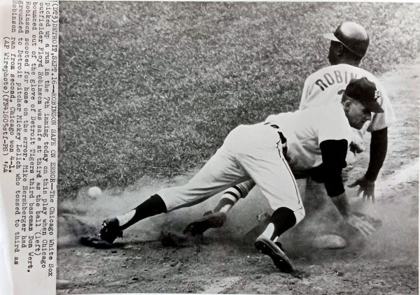 Chicago White Sox press photo (Floyd Robinson & Don Wert, 1964)