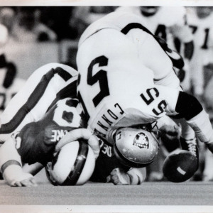 1974 Oakland Raiders/Buffalo Bills press photo (Joe DeLamielleure & Dan Conners, 1974)