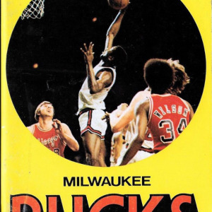 1975-76 Milwaukee Bucks media guide